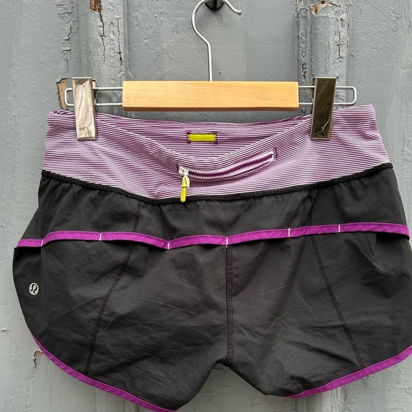 Lululemon Purple Black Turbo Run Shorts, size 4 - Picture 6 of 12